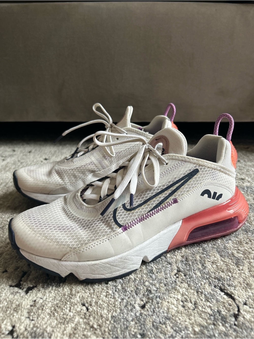 Nike Air Max 2090 Size 6Y